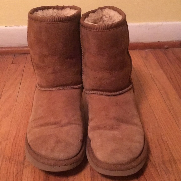 UGG Shoes - Brown Uggs